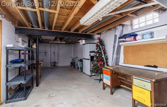 44000 Dunham Court, Clinton Township, MI 48038