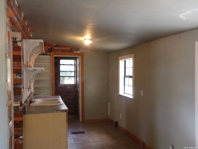 493 W JAHN ST, New Braunfels, TX 78130