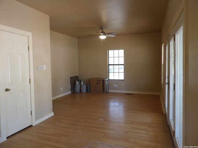 493 W JAHN ST, New Braunfels, TX 78130