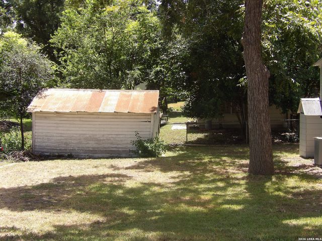 493 W JAHN ST, New Braunfels, TX 78130