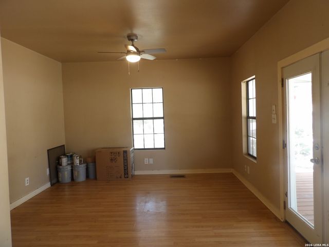 493 W JAHN ST, New Braunfels, TX 78130