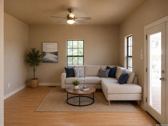 493 W JAHN ST, New Braunfels, TX 78130