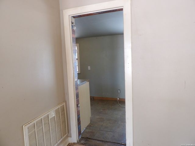 493 W JAHN ST, New Braunfels, TX 78130