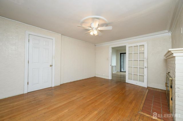 324 N 8th Avenue N, Manville, NJ 08835