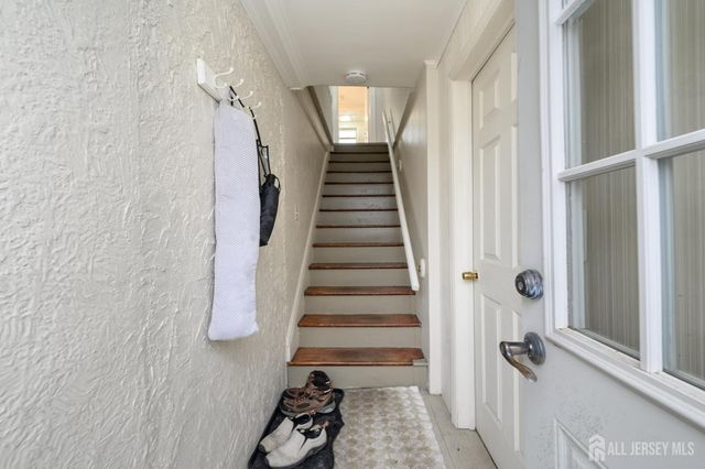 324 N 8th Avenue N, Manville, NJ 08835