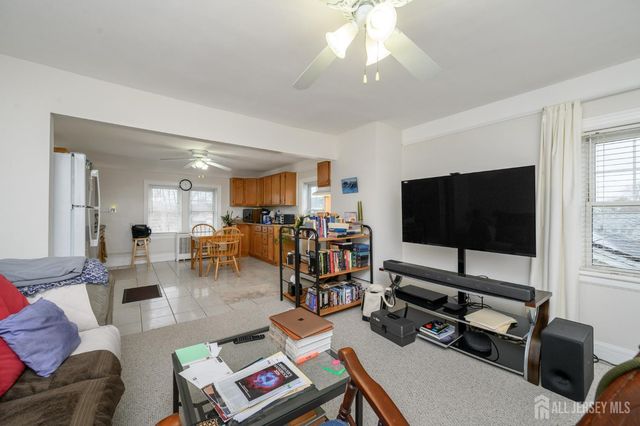 324 N 8th Avenue N, Manville, NJ 08835