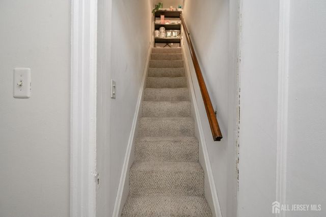 324 N 8th Avenue N, Manville, NJ 08835