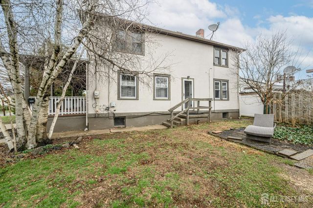 324 N 8th Avenue N, Manville, NJ 08835