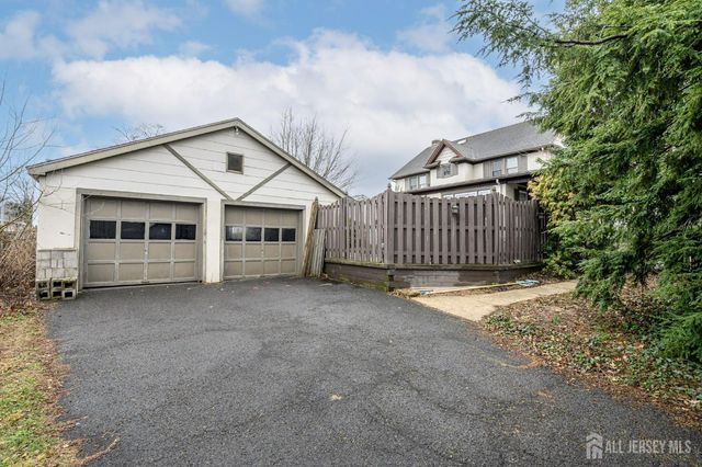 324 N 8th Avenue N, Manville, NJ 08835