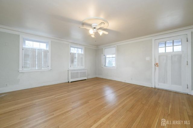 324 N 8th Avenue N, Manville, NJ 08835