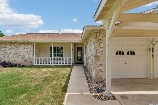 6411 FOX GLEN ST, San Antonio, TX 78247