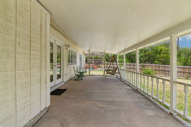 6411 FOX GLEN ST, San Antonio, TX 78247