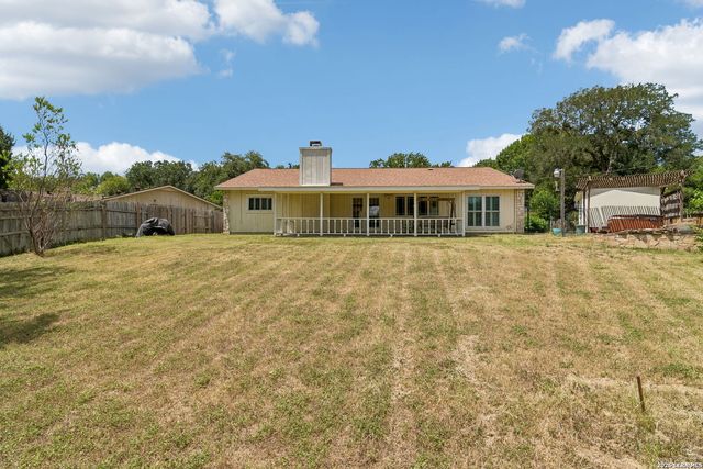 6411 FOX GLEN ST, San Antonio, TX 78247