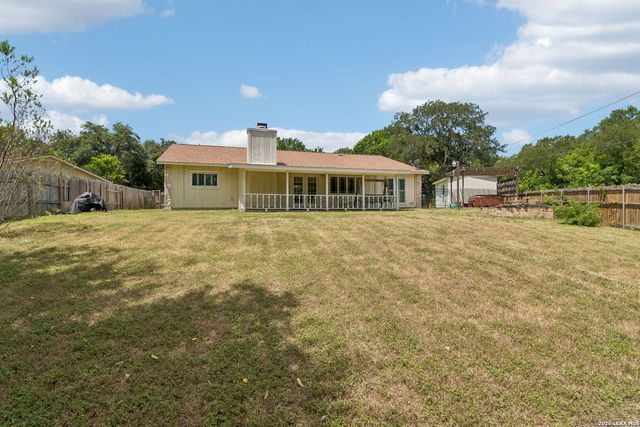 6411 FOX GLEN ST, San Antonio, TX 78247