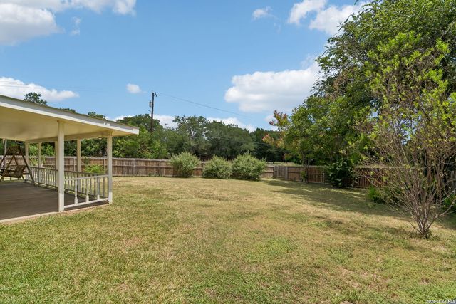 6411 FOX GLEN ST, San Antonio, TX 78247