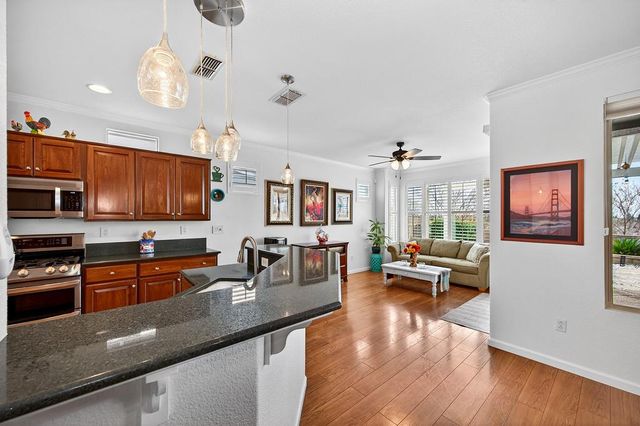 2254 Lamplight Ln, Lincoln, CA 95648