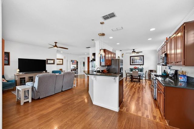 2254 Lamplight Ln, Lincoln, CA 95648