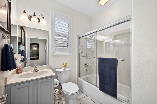 2254 Lamplight Ln, Lincoln, CA 95648