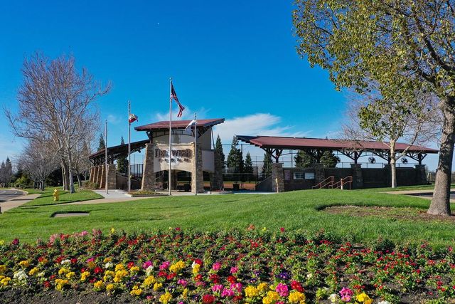 2254 Lamplight Ln, Lincoln, CA 95648