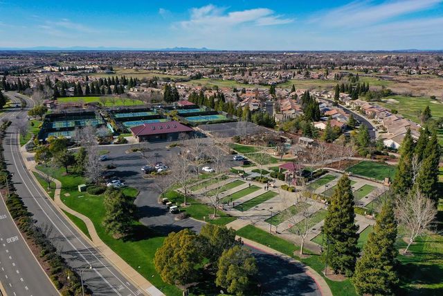 2254 Lamplight Ln, Lincoln, CA 95648