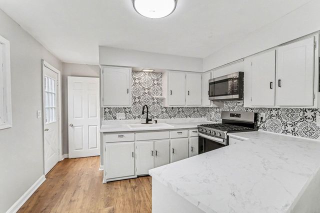 1920 Eckener Drive, Portage City, MI 49002