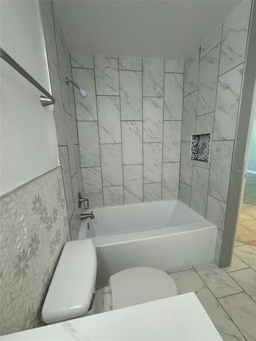 611 CASTERTON CIRCLE, Davenport, FL 33897