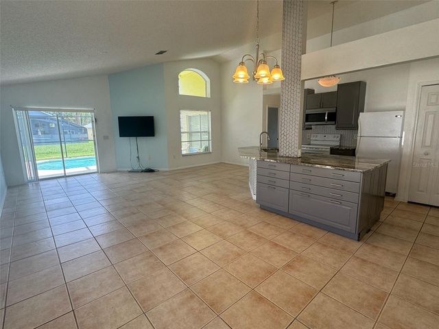 611 CASTERTON CIRCLE, Davenport, FL 33897