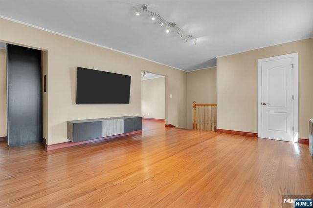 16 Roselle Avenue B, Roselle Park, NJ 07204