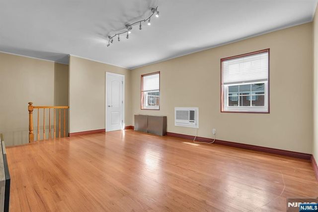 16 Roselle Avenue B, Roselle Park, NJ 07204