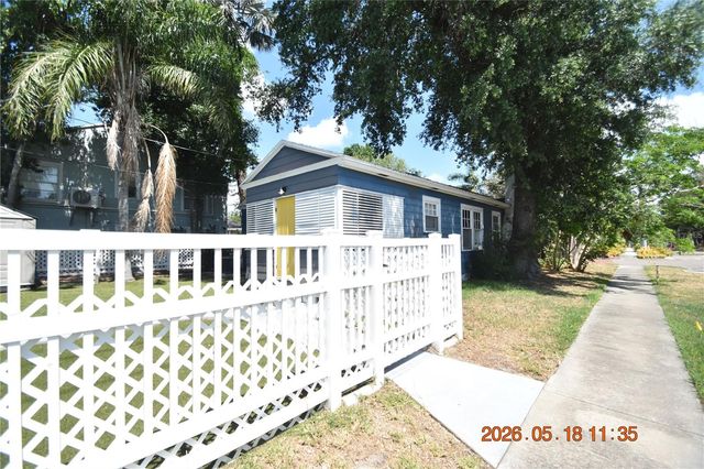 2200 7TH AVENUE N, St Petersburg, FL 33713