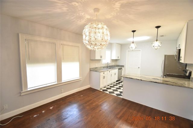 2200 7TH AVENUE N, St Petersburg, FL 33713