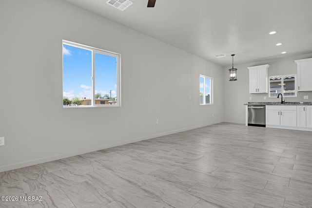 3920 E Fairmount Street, Tucson, AZ 85712