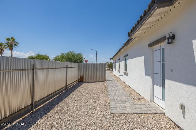 3920 E Fairmount Street, Tucson, AZ 85712