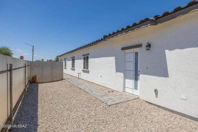 3920 E Fairmount Street, Tucson, AZ 85712