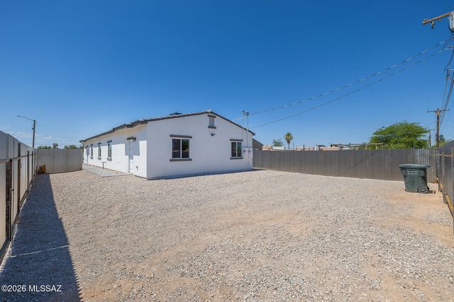 3920 E Fairmount Street, Tucson, AZ 85712