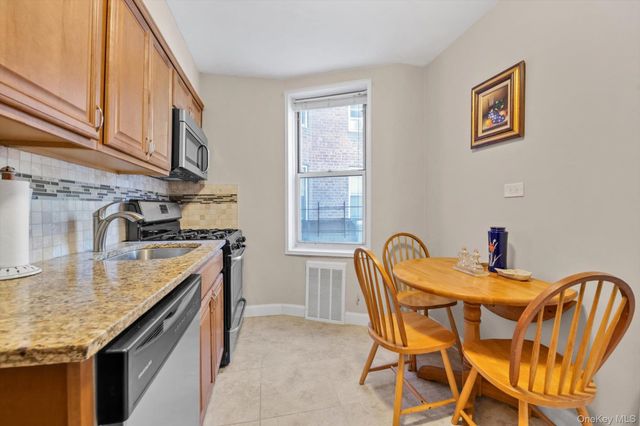 67-30 Clyde Street 3W, Forest Hills, NY 11375