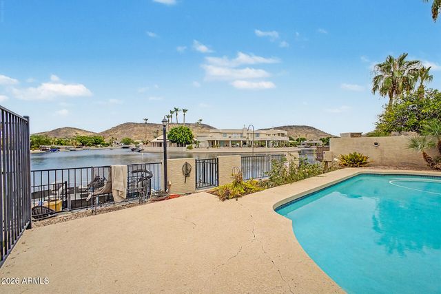5840 W ABRAHAM Lane, Glendale, AZ 85308