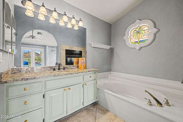 5840 W ABRAHAM Lane, Glendale, AZ 85308