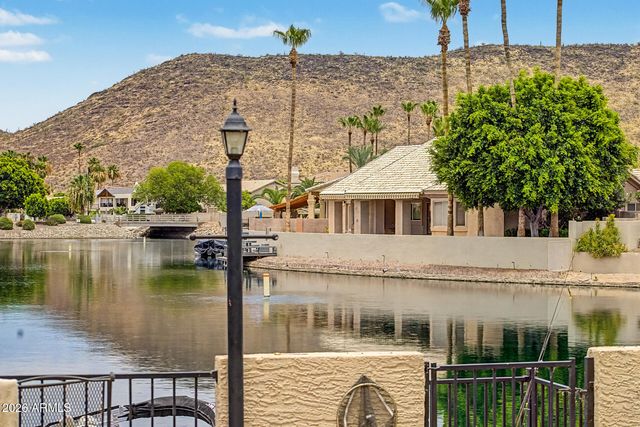 5840 W ABRAHAM Lane, Glendale, AZ 85308