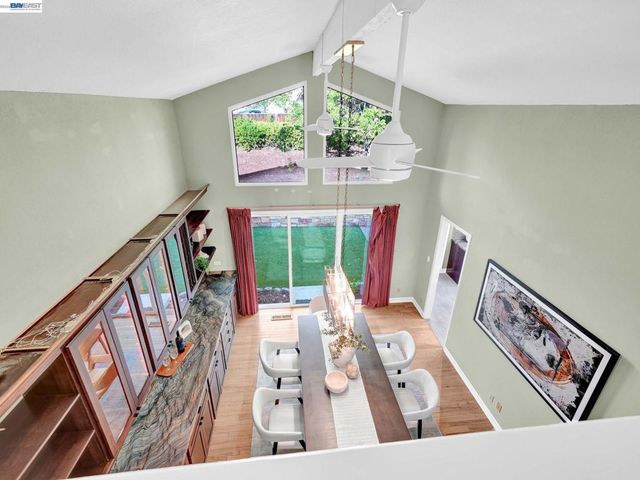 38590 Canyon Heights Dr, Fremont, CA 94536