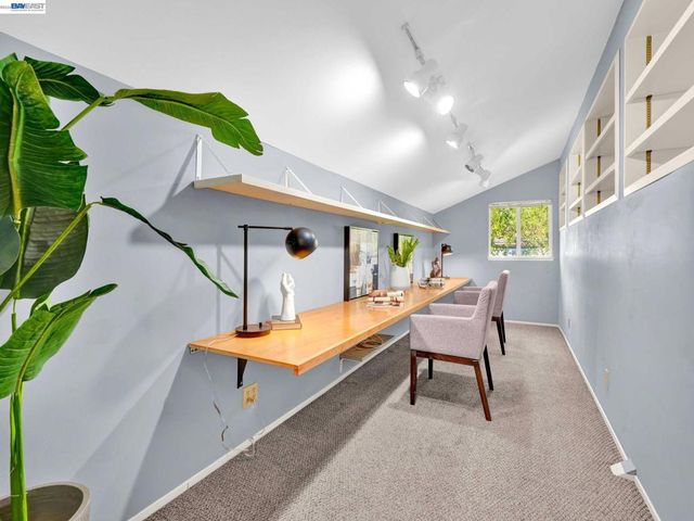 38590 Canyon Heights Dr, Fremont, CA 94536