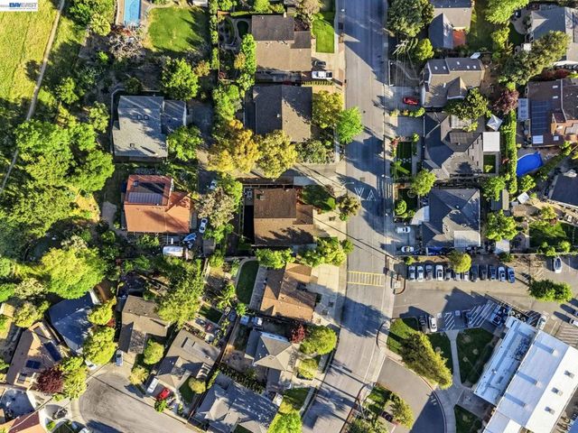 38590 Canyon Heights Dr, Fremont, CA 94536