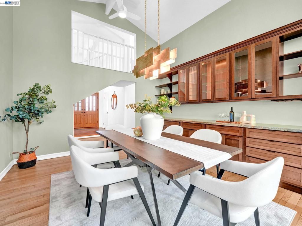 Image 9 of property listing at 38590 Canyon Heights Dr, Fremont, CA 94536