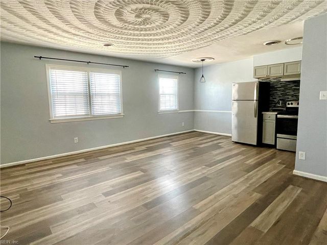 2100 Arctic Ave Apt 14, Virginia Beach, VA 23451