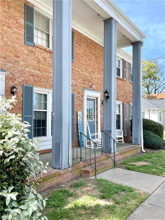 2100 Arctic Ave Apt 14, Virginia Beach, VA 23451