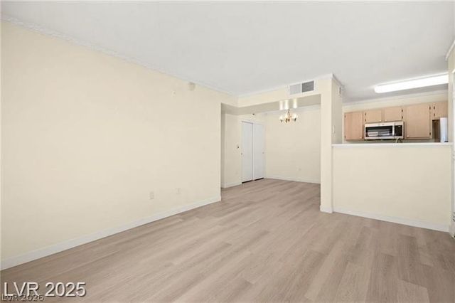 7885 West Flamingo Road 1131, Las Vegas, NV 89147