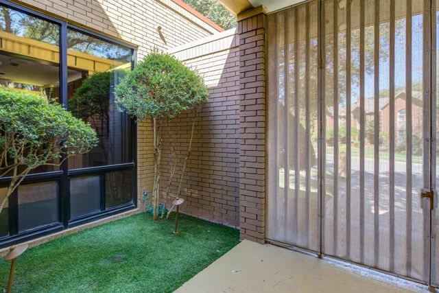 9602 Savannah Avenue, Lubbock, TX 79424