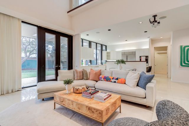 9602 Savannah Avenue, Lubbock, TX 79424