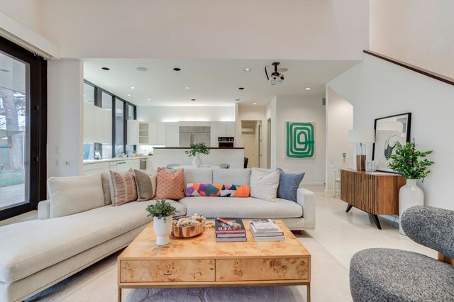 9602 Savannah Avenue, Lubbock, TX 79424