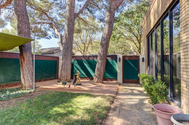 9602 Savannah Avenue, Lubbock, TX 79424